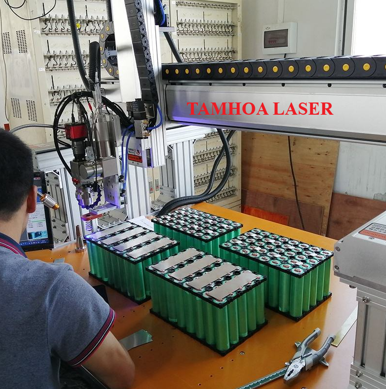 Bàn làm việc máy hàn cell pin